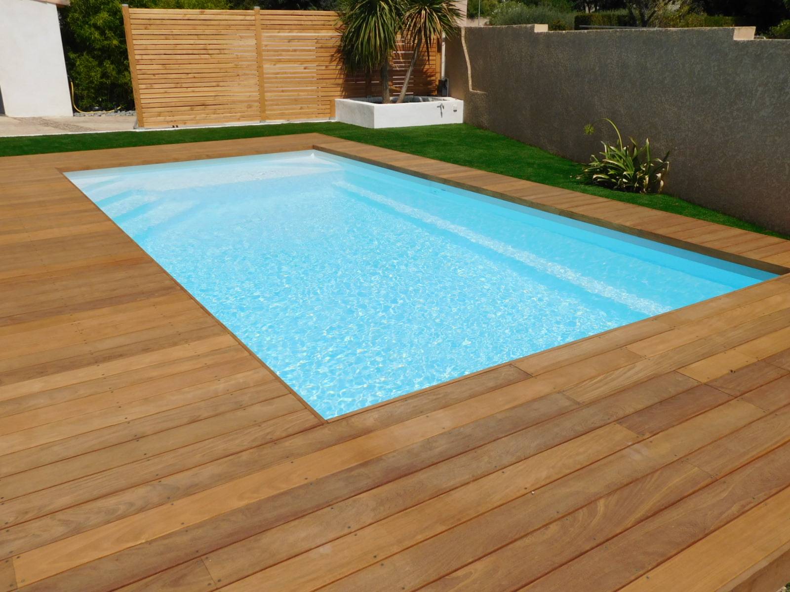 Piscine Maeva : design moderne et confort exceptionnel pour votre jardin - Mcr Piscines et Spas, Caissargues