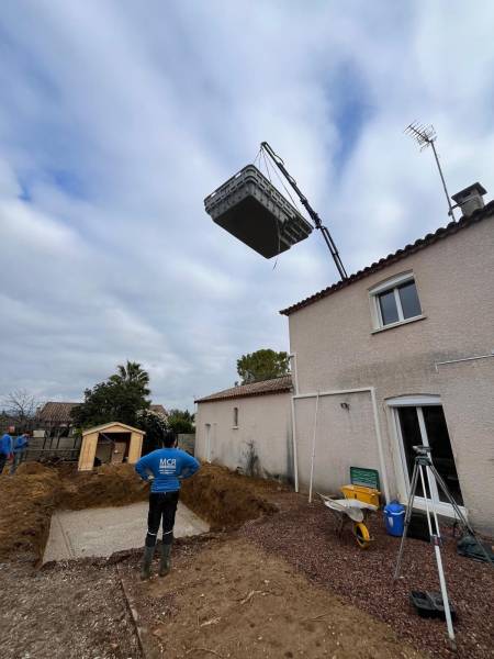 Grutage pour installation de piscine BORNÉO 7x4m – MCR Piscines