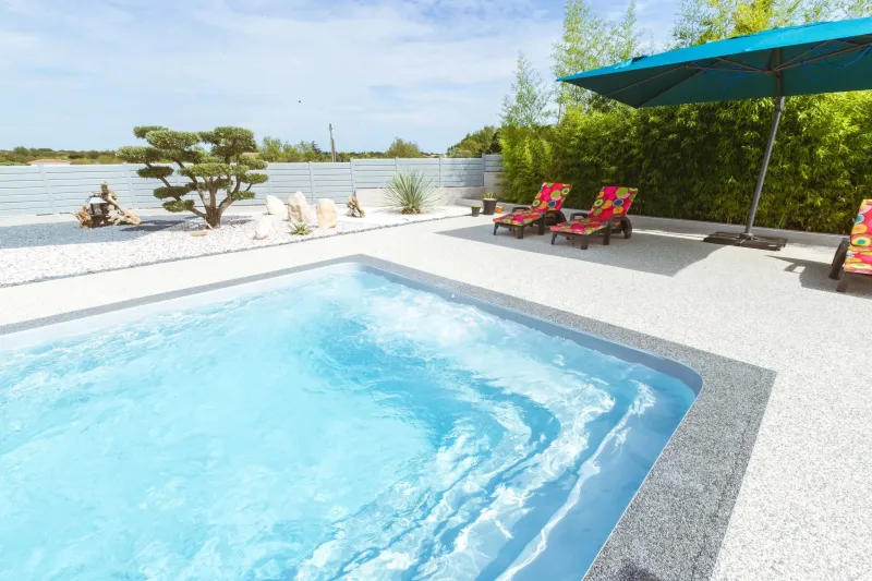 Piscine Bermude : le choix parfait pour une détente aquatique élégante - Mcr Piscines et Spas, Nîmes