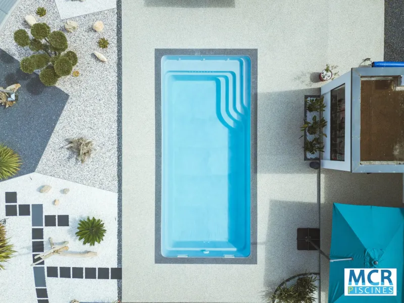 Piscine Bermude : design élégant et confort exceptionnel pour votre jardin - Mcr Piscines et Spas, Caissargues