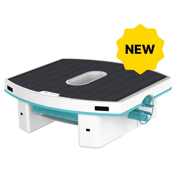 Robot solaire Skimmi en action sur une piscine