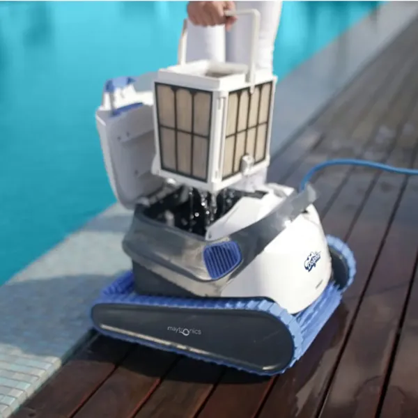 Robot de nettoyage S200 Maytronics : simplicité et puissance pour nettoyer votre piscine - Mcr Piscines et Spas, Nîmes