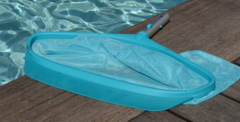 Epuisette pour piscine - Mcr Piscines et Spas dans le Gard