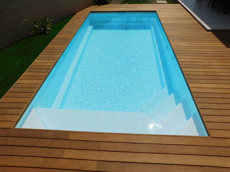 Maeva : une piscine élégante et fonctionnelle pour des moments de détente parfaits - Mcr Piscines et Spas, Vestric et Candiac