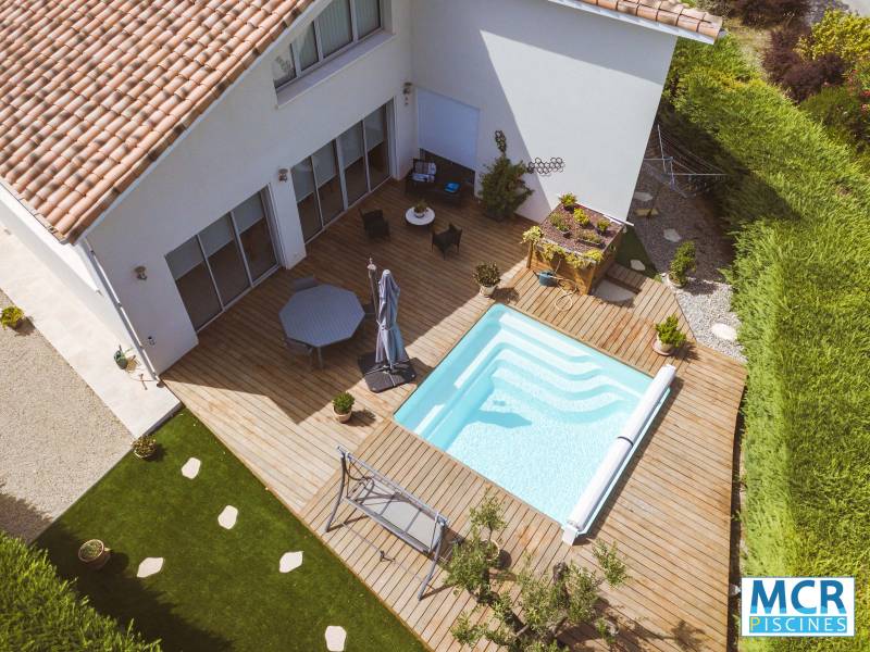 Mayotte : une piscine élégante et moderne pour sublimer votre espace extérieur - Mcr Piscines et Spas, Vestric et Candiac