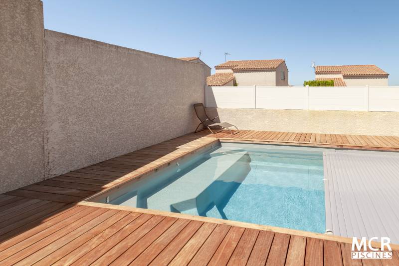 Projet piscine coque MOANA à Générac, avec couverture immergée. - MCR Piscines et Spas - Vestric et Candiac