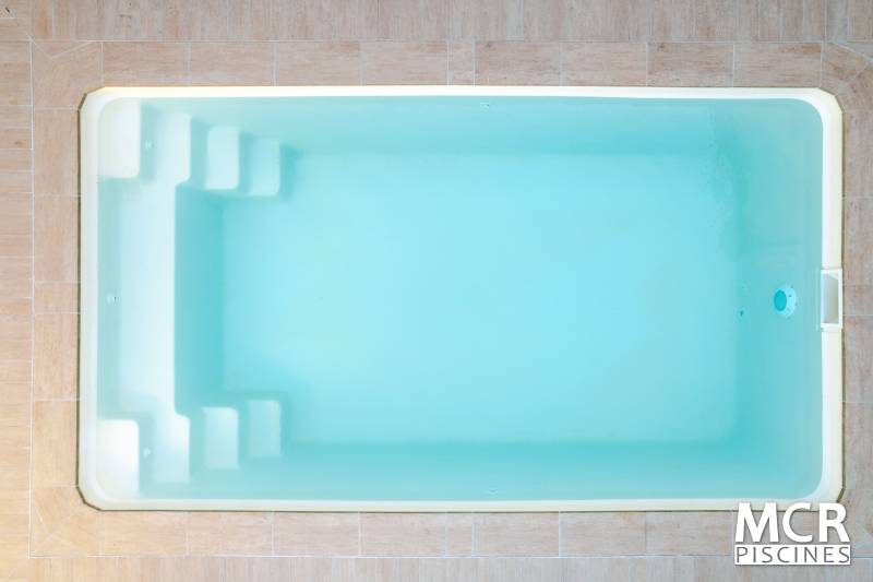 Installation d’une piscine coque polyester BAHAMAS à Beauvoisin dans le Gard